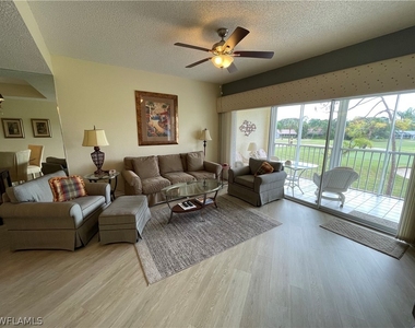 1070 Woodshire Lane - Photo Thumbnail 9