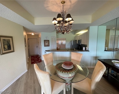 1070 Woodshire Lane - Photo Thumbnail 11