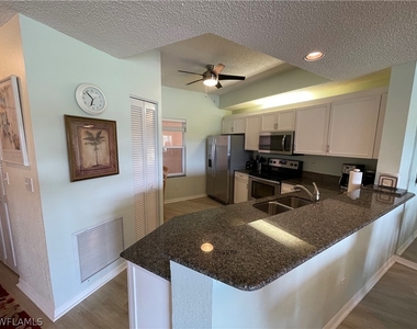 1070 Woodshire Lane - Photo Thumbnail 3
