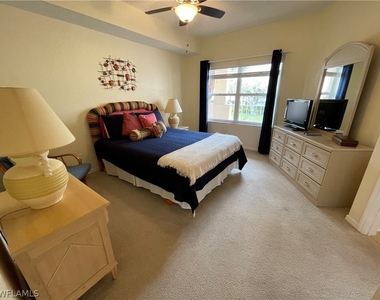 1070 Woodshire Lane - Photo Thumbnail 19