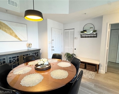 1190 Reserve Way - Photo Thumbnail 8