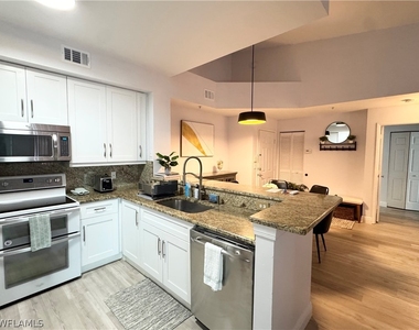 1190 Reserve Way - Photo Thumbnail 6