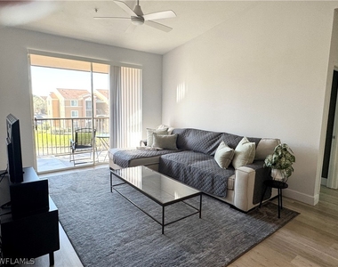 1190 Reserve Way - Photo Thumbnail 3
