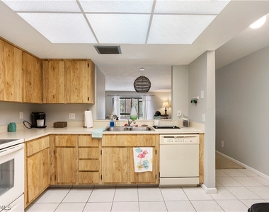 6142 Whiskey Creek Drive - Photo Thumbnail 12