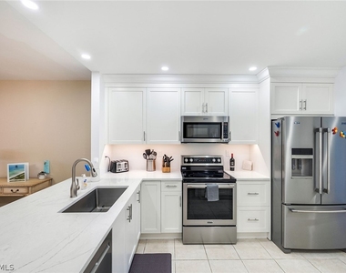 1802 Kings Lake Boulevard - Photo Thumbnail 7