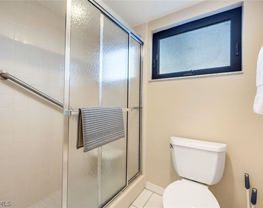 1802 Kings Lake Boulevard - Photo Thumbnail 14