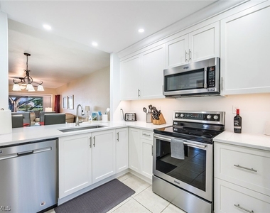 1802 Kings Lake Boulevard - Photo Thumbnail 6