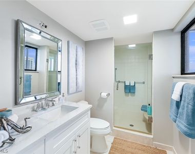 6075 Pelican Bay Boulevard - Photo Thumbnail 14