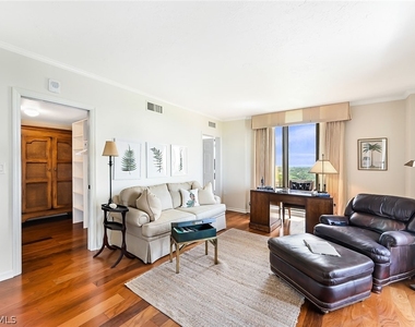 6075 Pelican Bay Boulevard - Photo Thumbnail 16