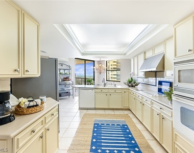 6075 Pelican Bay Boulevard - Photo Thumbnail 5