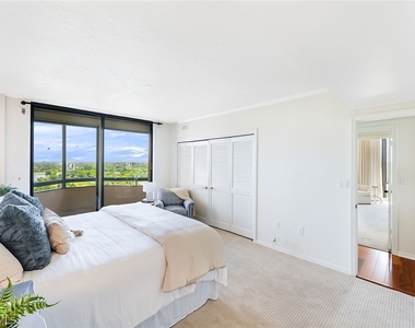 6075 Pelican Bay Boulevard - Photo Thumbnail 10