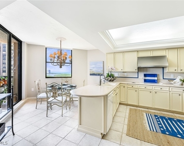 6075 Pelican Bay Boulevard - Photo Thumbnail 7