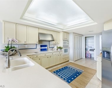 6075 Pelican Bay Boulevard - Photo Thumbnail 6