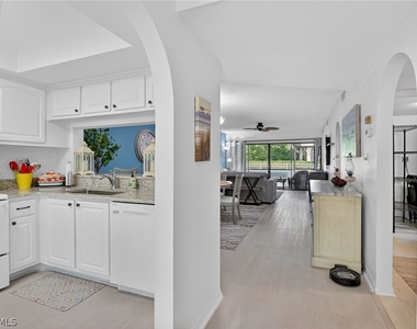 705 Augusta Boulevard - Photo Thumbnail 3