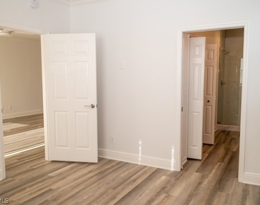 3235 Cypress Glen Way - Photo Thumbnail 4