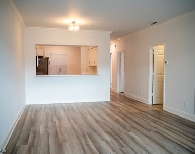 3235 Cypress Glen Way - Photo Thumbnail 3