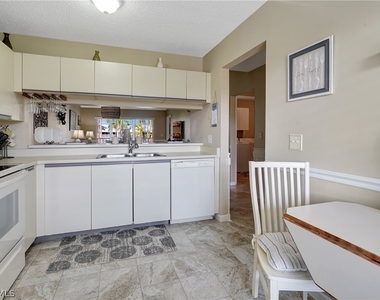 3062 Sandpiper Bay Circle - Photo Thumbnail 10