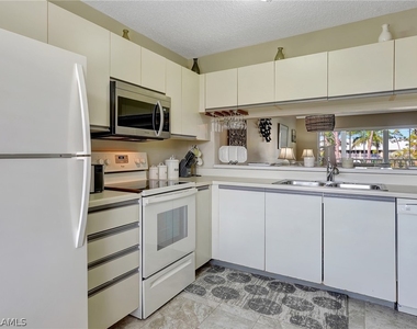 3062 Sandpiper Bay Circle - Photo Thumbnail 9