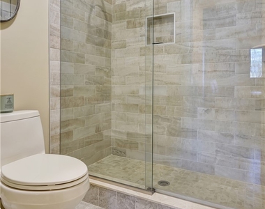 3062 Sandpiper Bay Circle - Photo Thumbnail 15