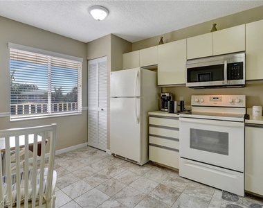 3062 Sandpiper Bay Circle - Photo Thumbnail 8