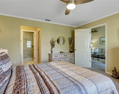 3062 Sandpiper Bay Circle - Photo Thumbnail 13