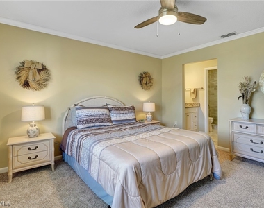 3062 Sandpiper Bay Circle - Photo Thumbnail 12