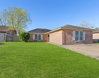 5211 Court Road - Photo Thumbnail 30