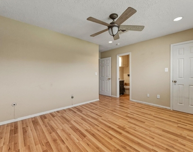 5211 Court Road - Photo Thumbnail 22