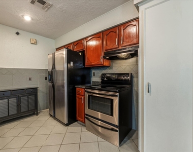 5211 Court Road - Photo Thumbnail 6