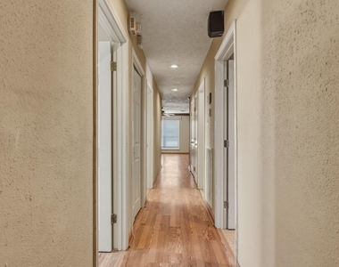 5211 Court Road - Photo Thumbnail 13