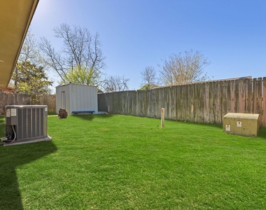 5211 Court Road - Photo Thumbnail 34