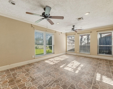 5211 Court Road - Photo Thumbnail 2