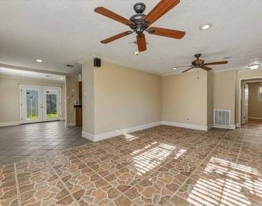 5211 Court Road - Photo Thumbnail 1