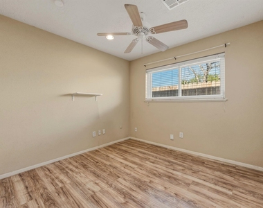 5211 Court Road - Photo Thumbnail 16