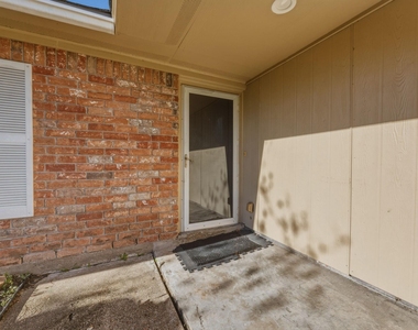 5211 Court Road - Photo Thumbnail 31
