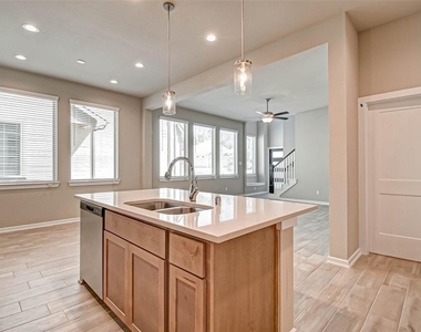 311 N Spotted Fern Drive - Photo Thumbnail 3