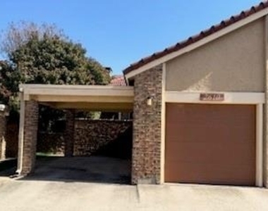 2610 Encina Dr - Photo Thumbnail 14