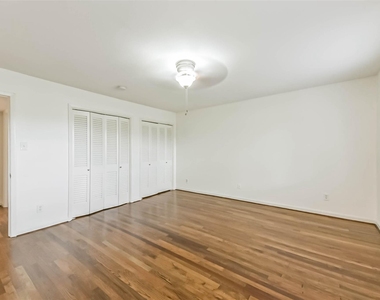 815 S Ripple Creek Drive - Photo Thumbnail 5