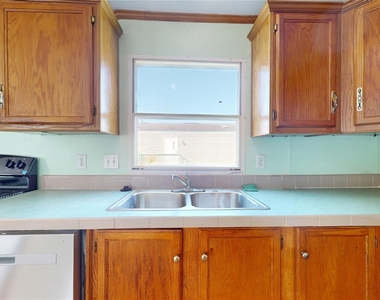 435 16th Street - Photo Thumbnail 16
