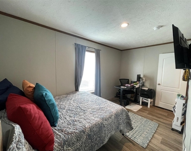 20410 Telge Road - Photo Thumbnail 10