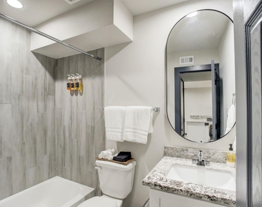 3448 Elgin Street - Photo Thumbnail 4