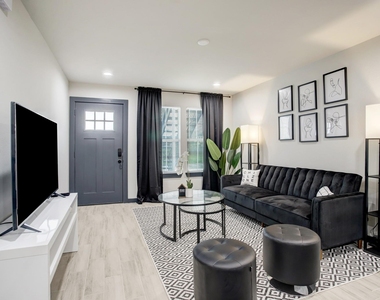 3448 Elgin Street - Photo Thumbnail 5