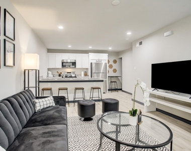 3448 Elgin Street - Photo Thumbnail 6