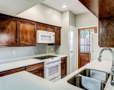 1881 Bering Drive - Photo Thumbnail 23