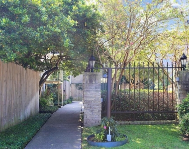 1881 Bering Drive - Photo Thumbnail 11