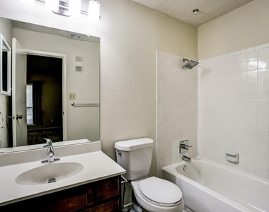 1881 Bering Drive - Photo Thumbnail 28