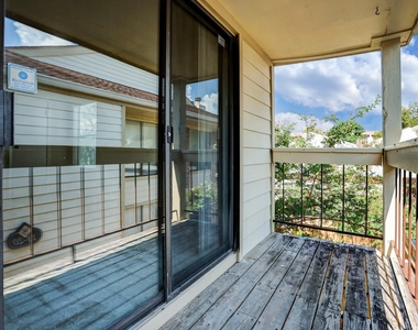 1881 Bering Drive - Photo Thumbnail 35
