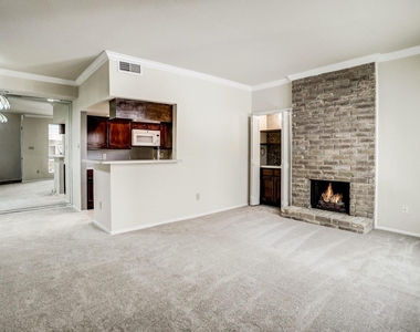 1881 Bering Drive - Photo Thumbnail 5