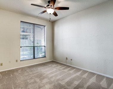 1881 Bering Drive - Photo Thumbnail 3