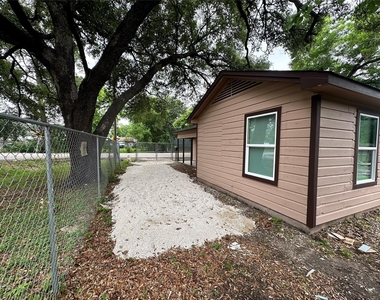 6911 Bauman Road - Photo Thumbnail 3
